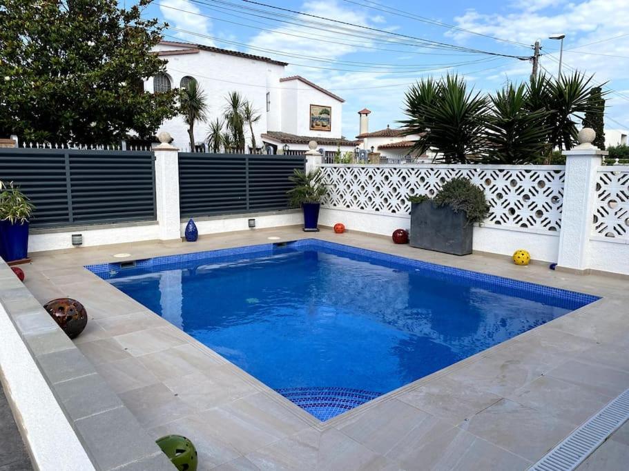 Jolie Maison Avec Sa Piscine Privee Wifi Ampuriabrava Exterior foto